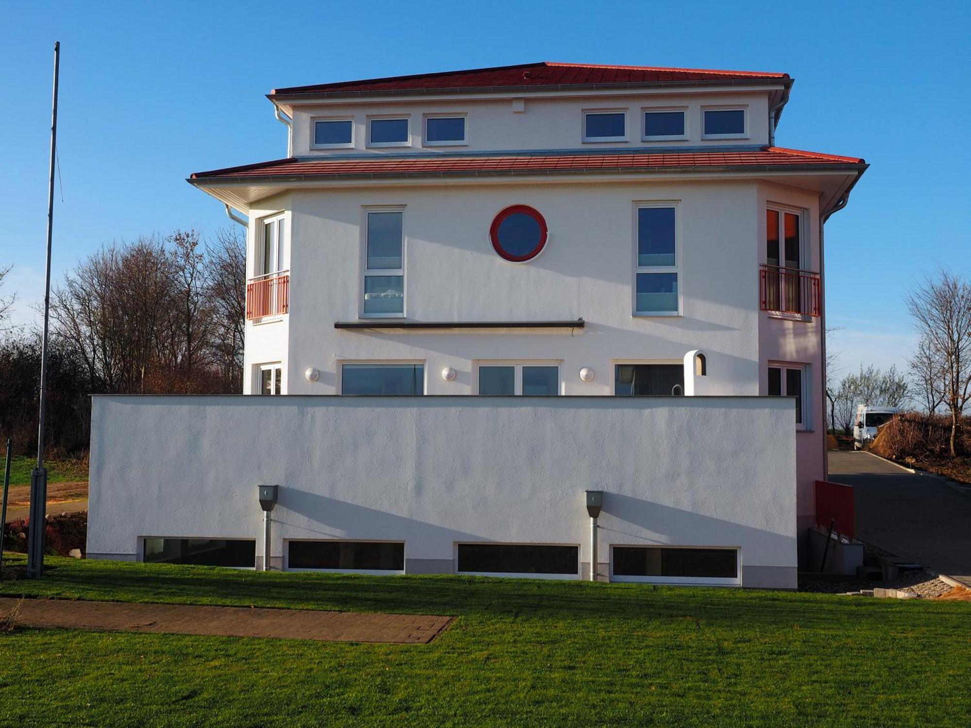 Vier-Winde-Villa Mit Schwimmbad Hohen Wieschendorf Exterior photo
